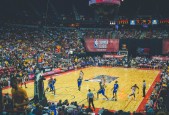 南非世界杯-德约科维奇跨界篮球赛爆冷击败篮网，天王回归引爆全场